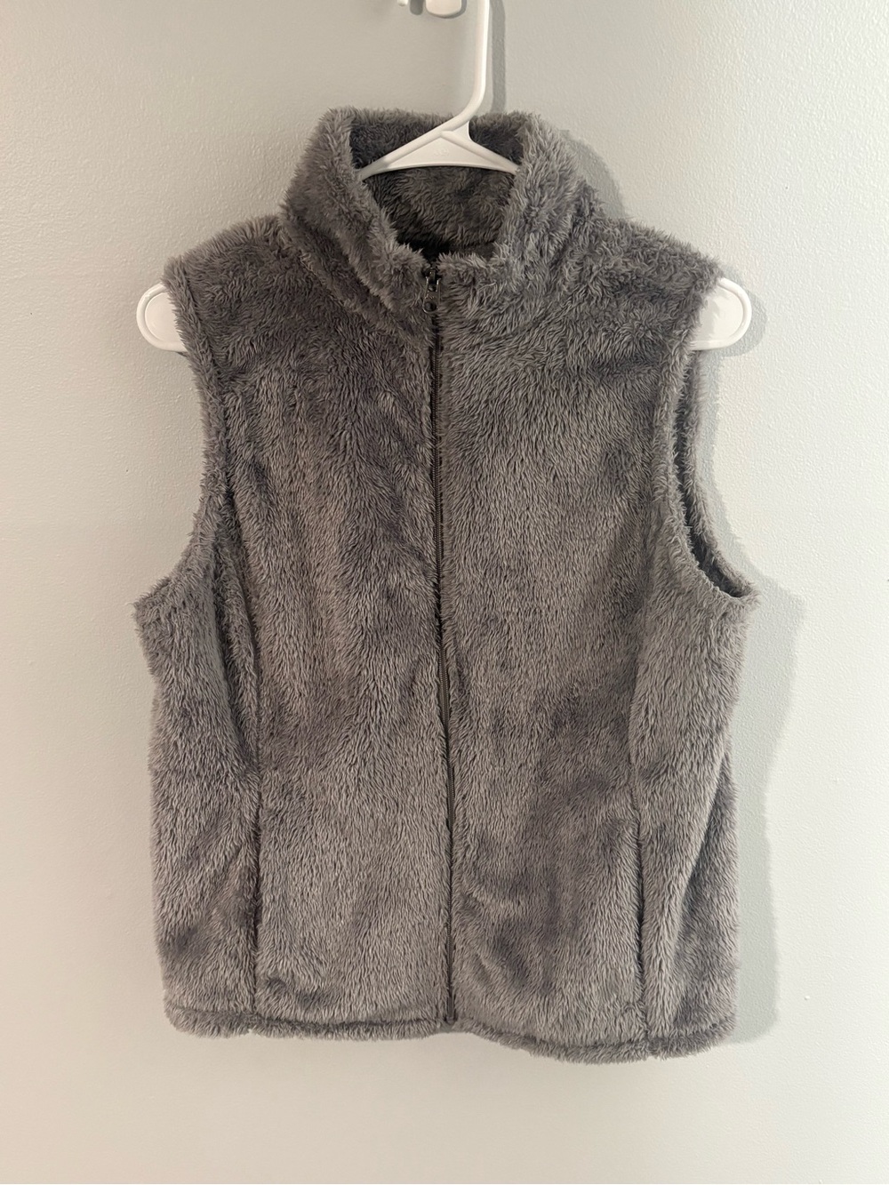 Bass • Fuzzy Full Zip Vest
